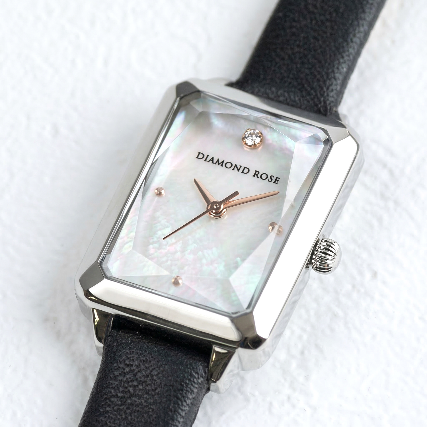 スクエアブラック